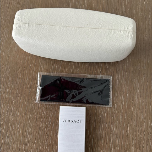 Versace Hard White Hinged Sunglasses Case - Picture 2 of 5